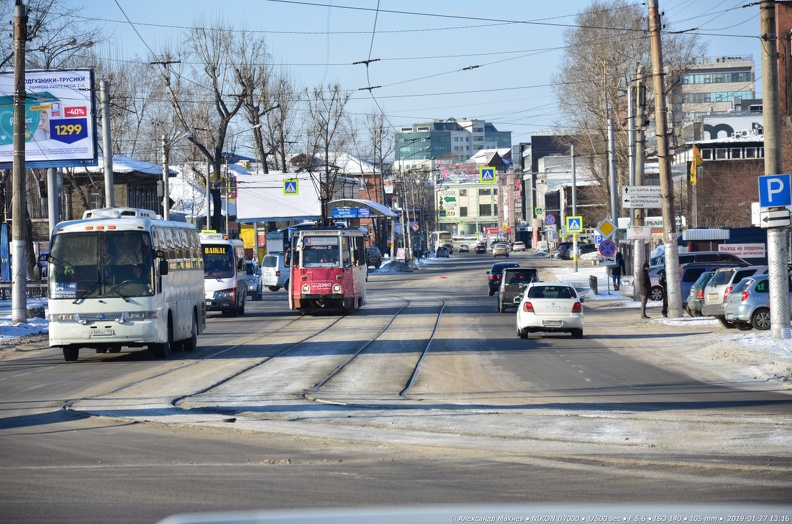 Трамвай № 167 на улице Октябрьской Революции