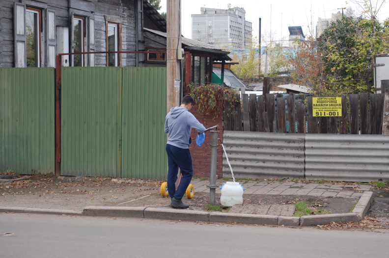 Водоколонка на улице Фридриха Энгельса