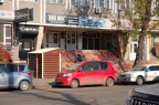 Вход в дивное советское здание