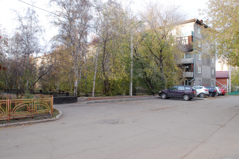 Дом по Декабрьских Событий 90