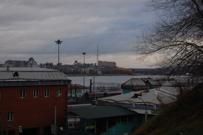 Вид на телевышку через Ангару