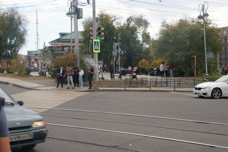 Бабросквер на Ленина