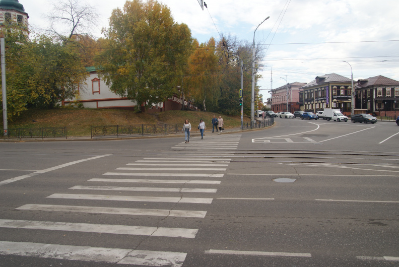 Пешеходный переход на улице Тимирязева у церкви