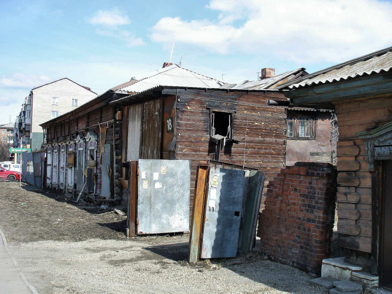 Дом 18 по улице Иосифа Уткина