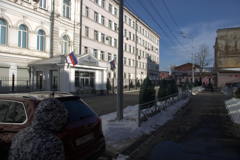 Улица Литвинова возле здания УВД Иркутской области