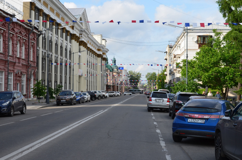 Улица Карла Маркса с видом на здание бывшего Управления ВСЖД