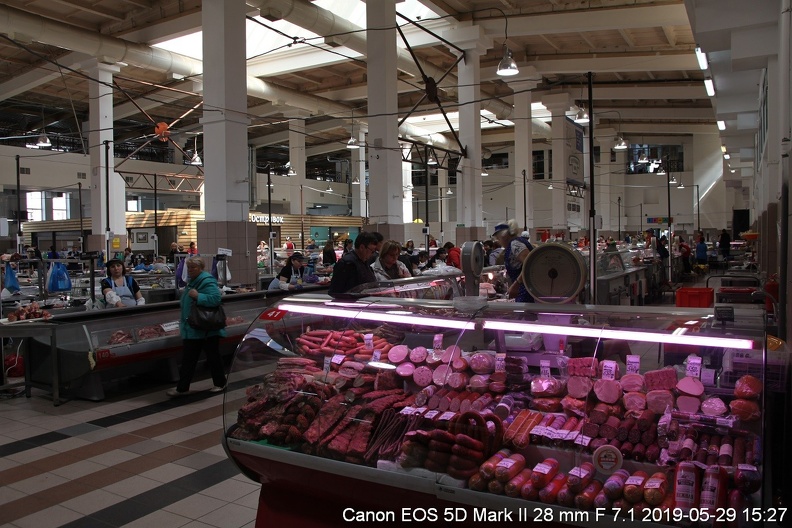 Центральный рынок Иркутска внутри