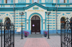Вход в синагогу