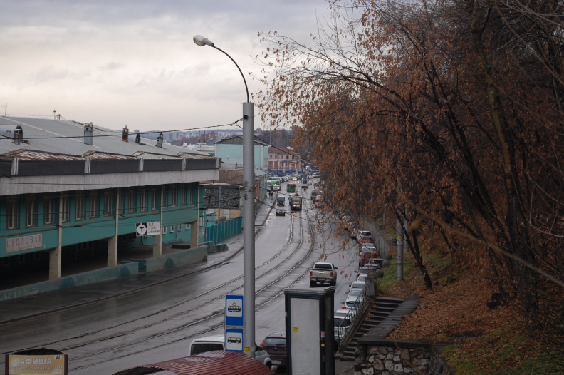 Улица Челнокова вид от моста