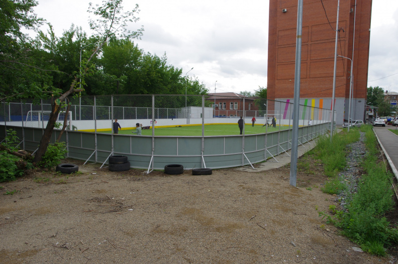 Хоккейная коробка на Поленова